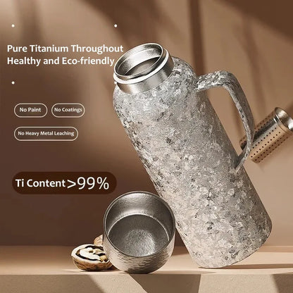 GearMoor Titanium Water Bottle – Side profile view, lightweight aerospace-grade titanium, corrosion-resistant, hot and cold beverages

