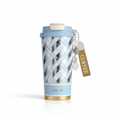 GearMoor Checkered Titanium Coffee Travel Mug – White Background, 520ml, Pure Titanium